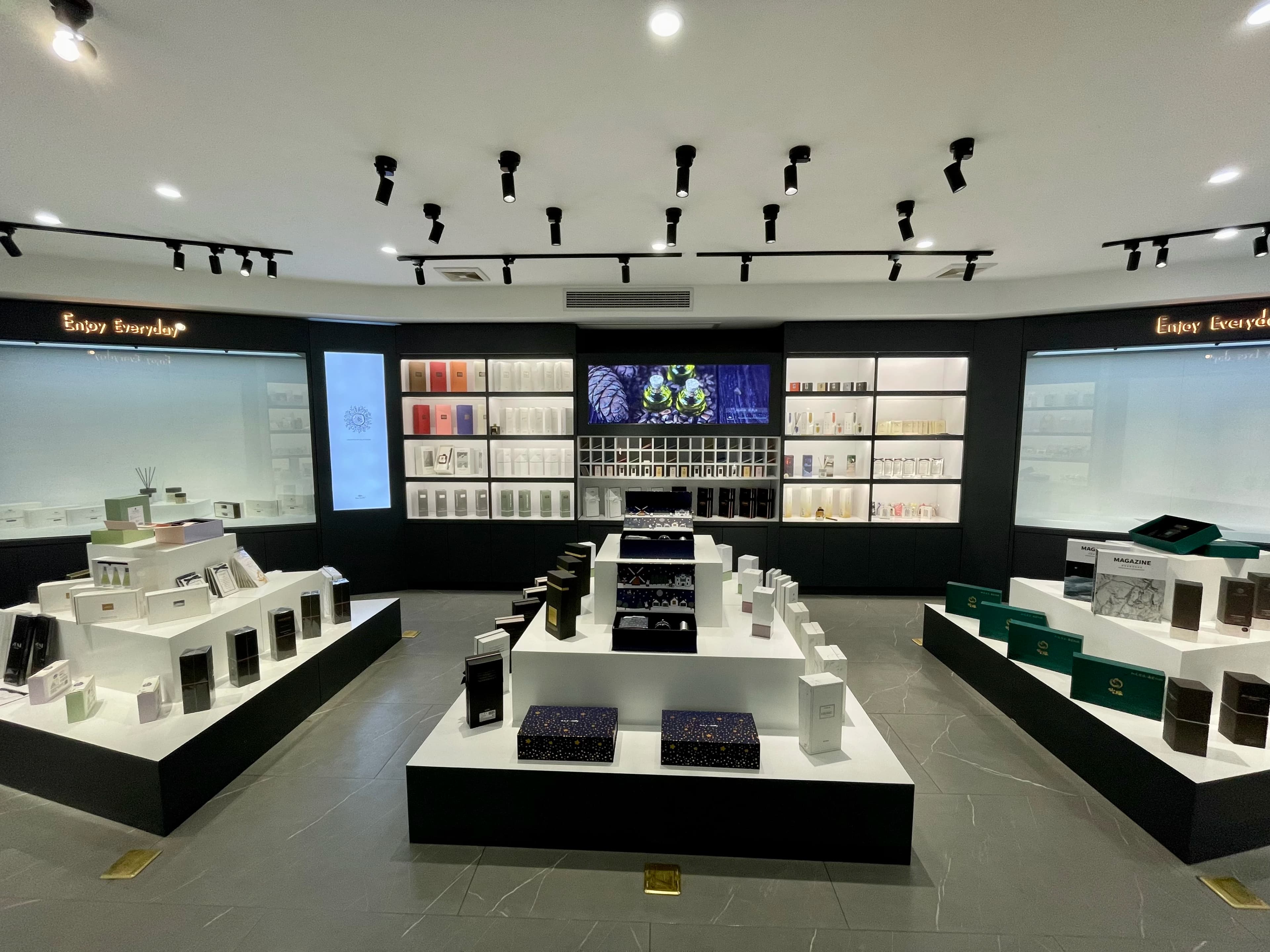 LoyalCrafts Artistry